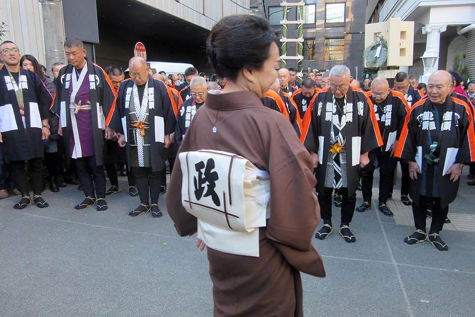 鳶頭 千代田区 - 【井政「神田の家」に鳶頭衆】... | Facebook